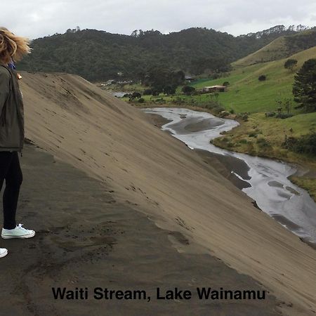 Вилла Te Henga Hideaway Bethells Beach Экстерьер фото