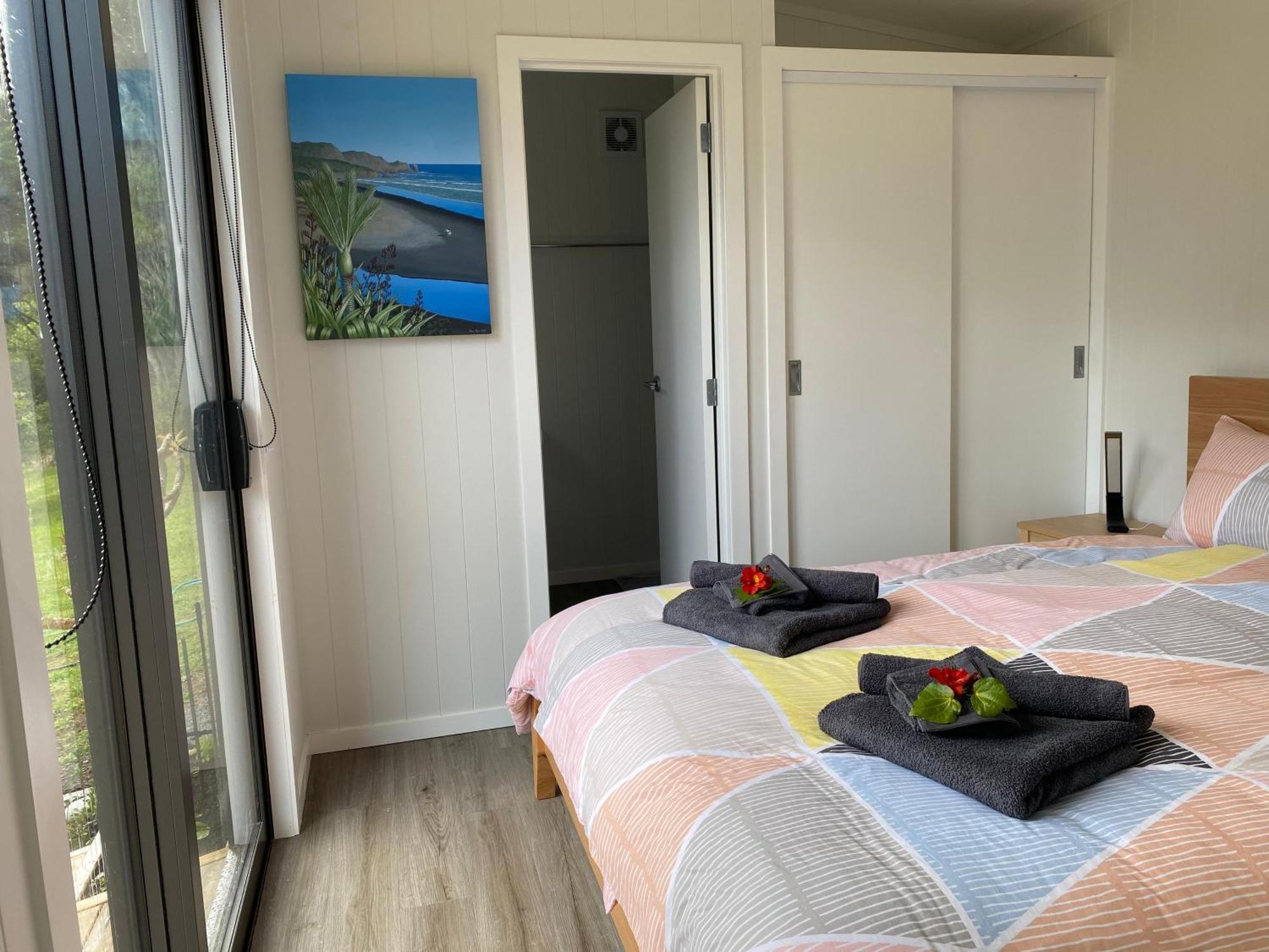 Вилла Te Henga Hideaway Bethells Beach Экстерьер фото