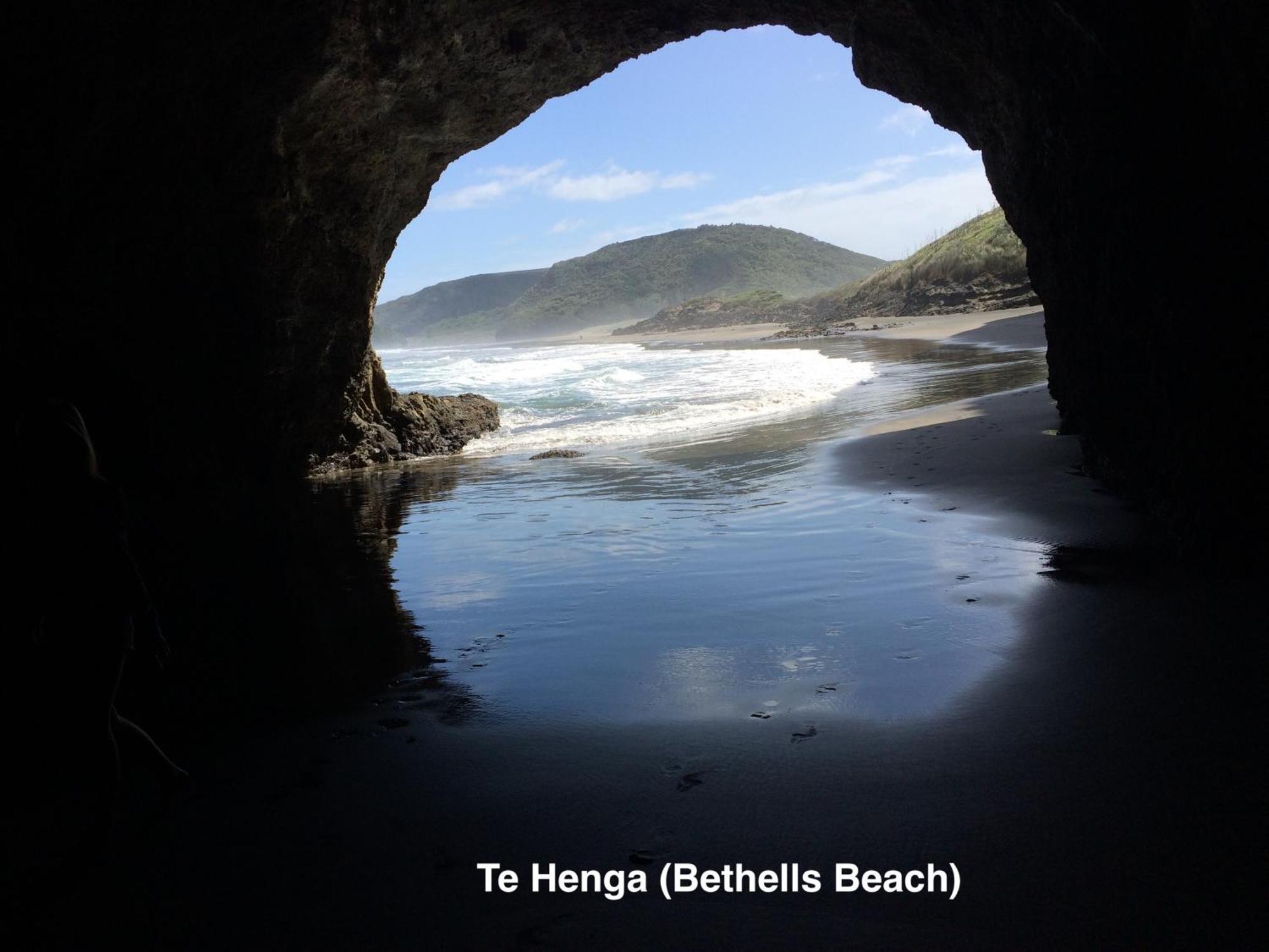Вилла Te Henga Hideaway Bethells Beach Экстерьер фото
