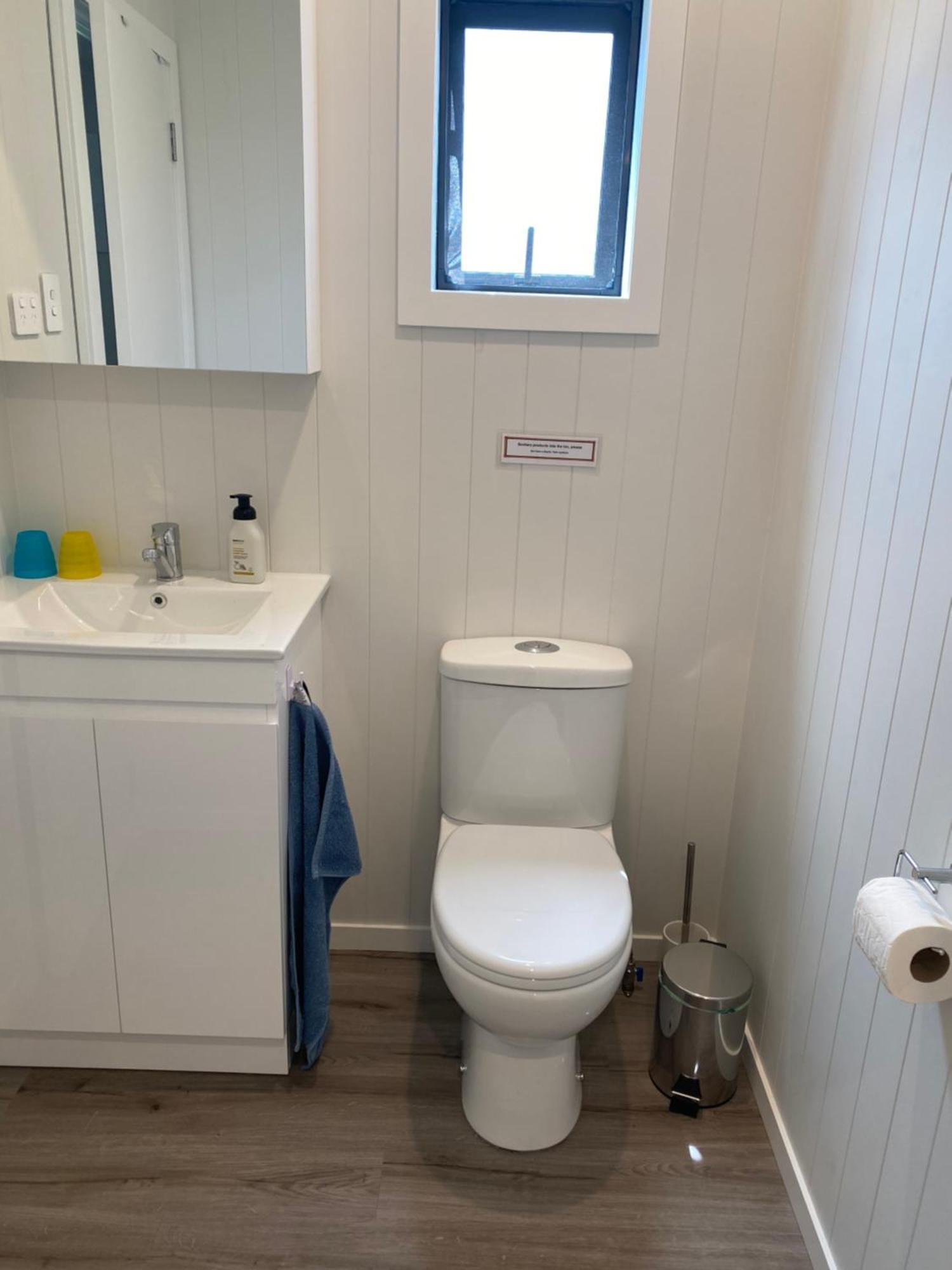 Вилла Te Henga Hideaway Bethells Beach Экстерьер фото